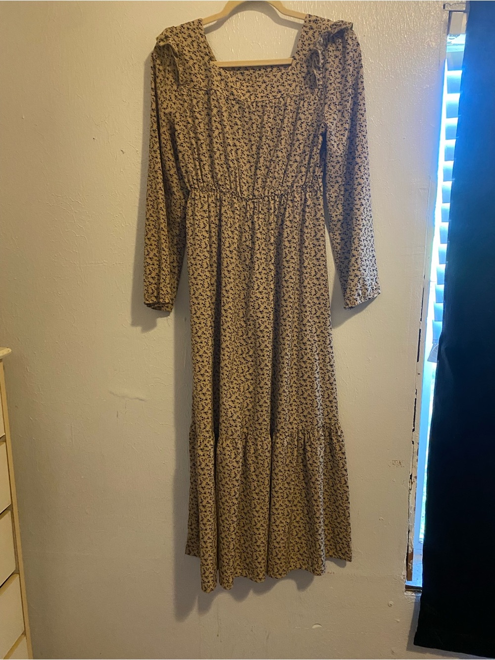 SHEIN Beige Floral Square-Neck Long Sleeve Maxi Dress